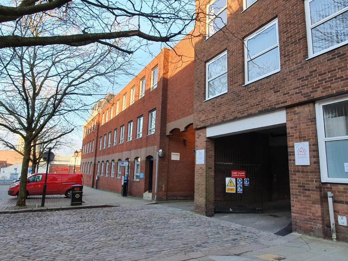 Wolverhampton - Gated Parking - George House エクステリア 写真